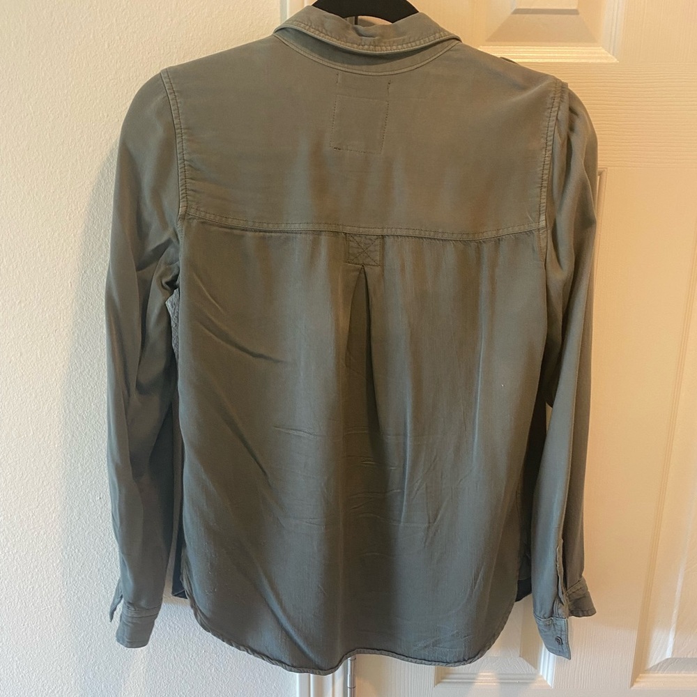 Perfect Condition - American Eagle Button Up Xs - image 2